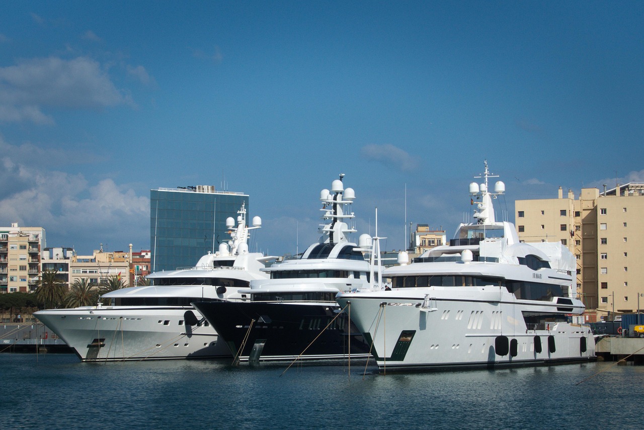 Luxury Yachts